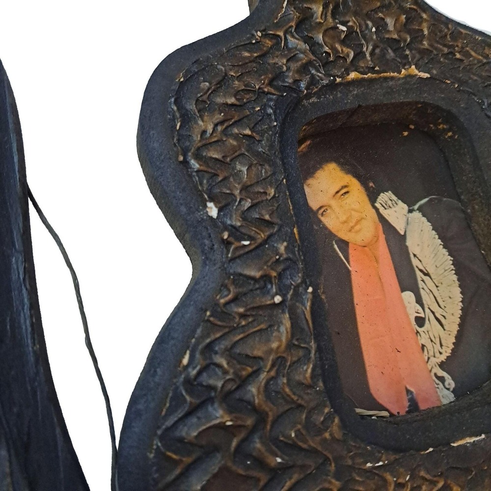 Elvis Presley Guitar Wall Art Picture Frame Set Black Gold Chalkware Vintage 70s - Picture 11 of 16